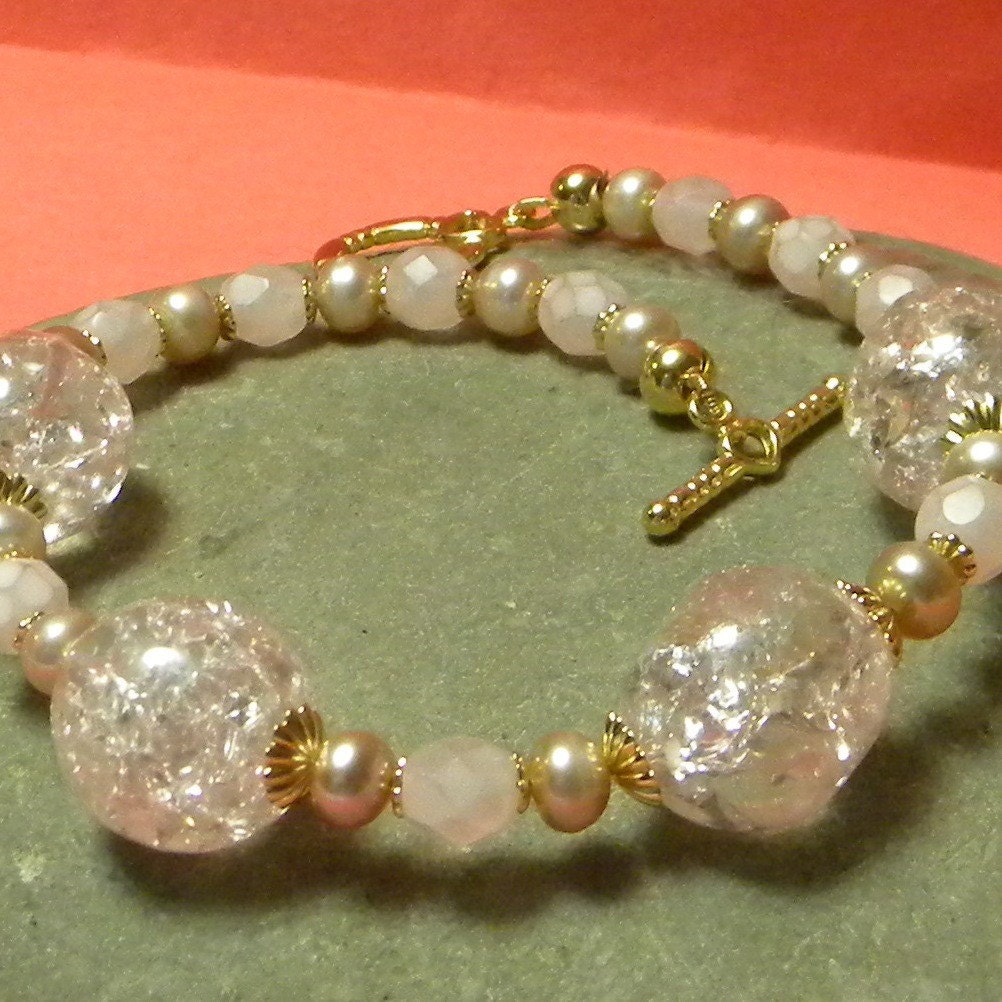 Beaded Bracelet, Pink Beaded Bracelet, Pearl Bracelet, Fashion Bracelet, Glass Bead Bracelet, Women's Bracelet