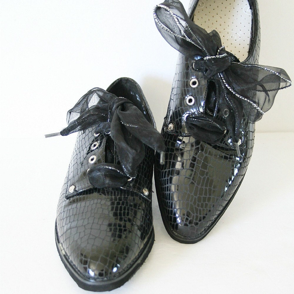 vintage 90s ALLIGATOR patent leather oxfords size 9