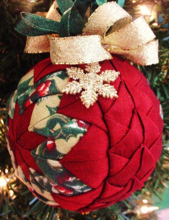 Quilted Christmas Ornament Red Braided PLUS Free Pattern