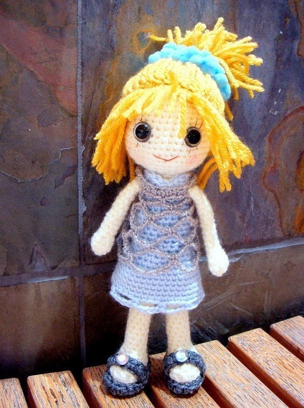 Ella - Amigurumi girl doll pattern / PDF - crochet amigurumi