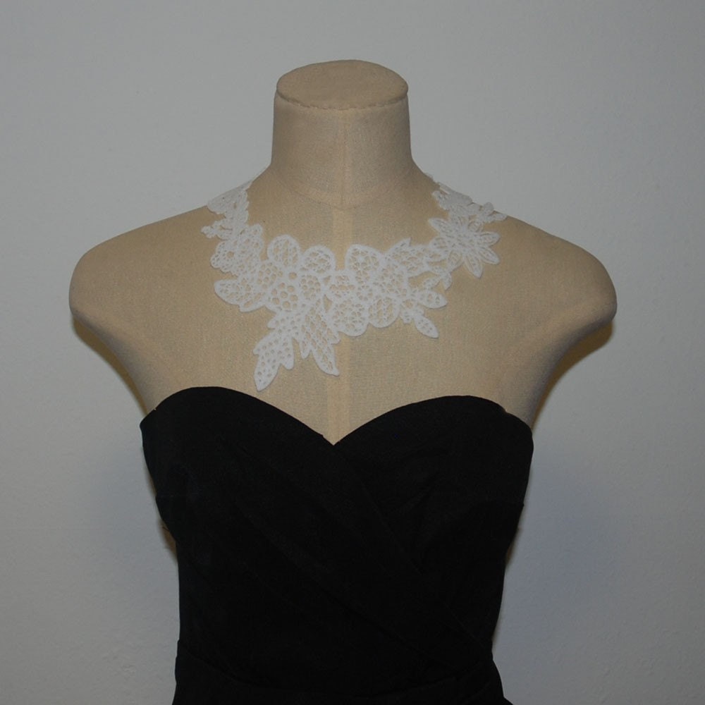 Lace Eco-Necklace - White Flower - Recycled Felt - Delicate Laser Cut