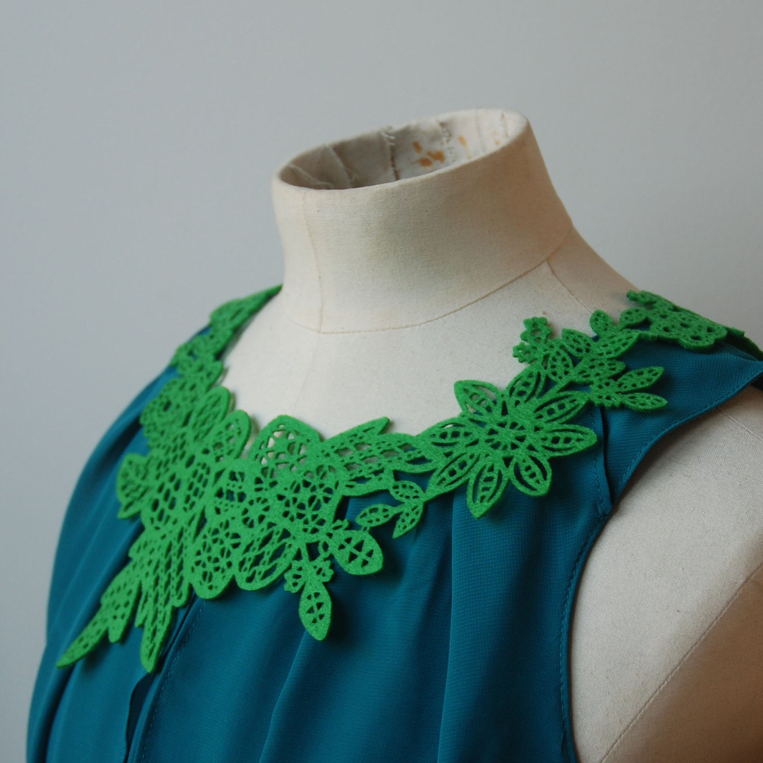 Lace Eco-Necklace - Green Flower - Recycled Felt - Delicate Laser Cut