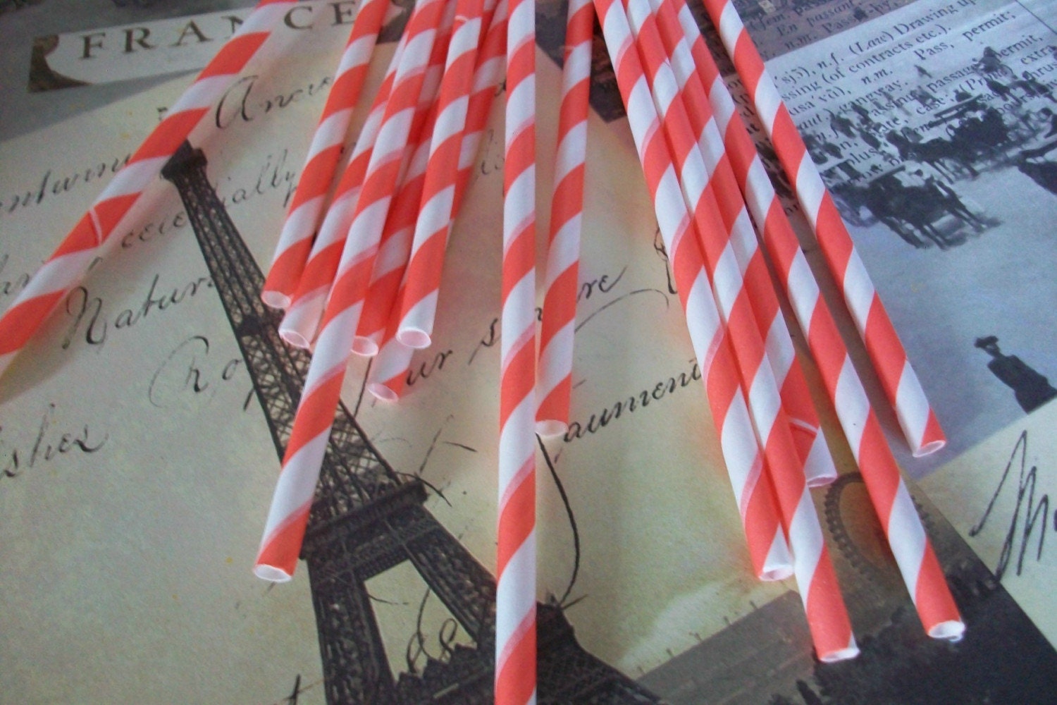 PAPER STRAW for Drinks - Red and White Stripe-Perfect for Memorial Day Celebrations