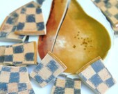 Broken China Mosaic Tile -  Golden Pear Focal - Tile Set with Checker Trim