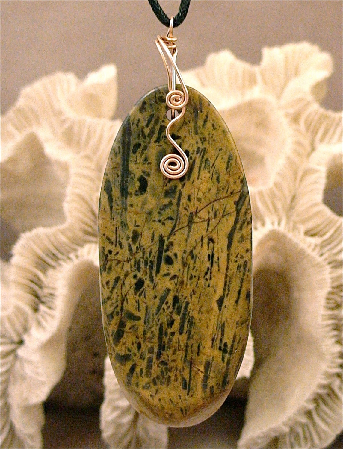 Simple Sensation Bamboo Agate Bronze Pendant