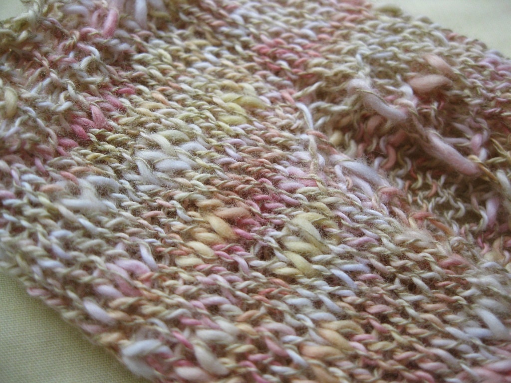 Peaches 'n' Cream - Handknit mitts