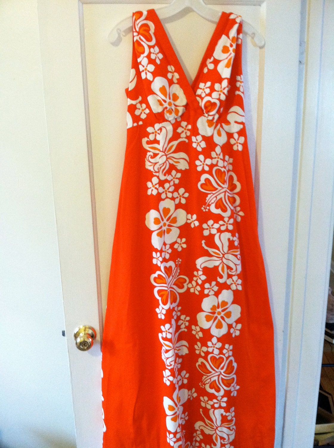 SALE 10% off when you use coupon code Uganda10 at chekcout, vintage 1950s orange Hibiscus flower Hawaiian maxi dress