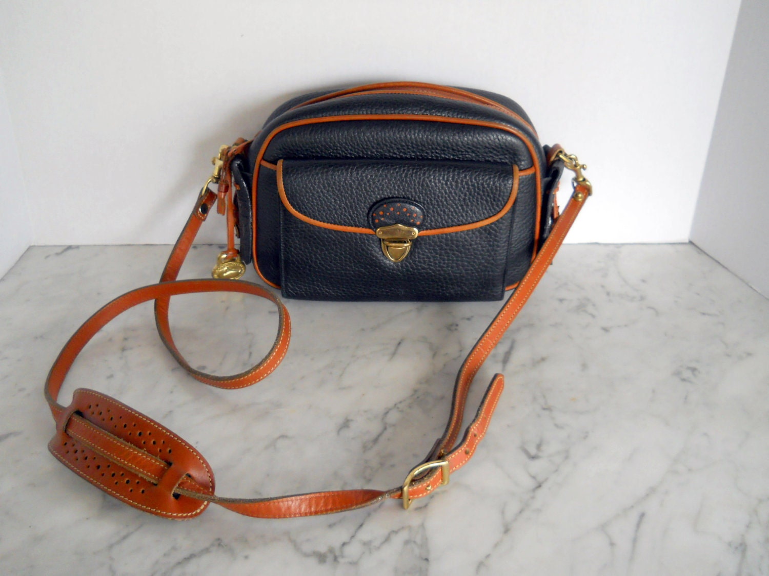 Dooney and Bourke Cross Body Bag // Kilty by pearlsvintage on Etsy