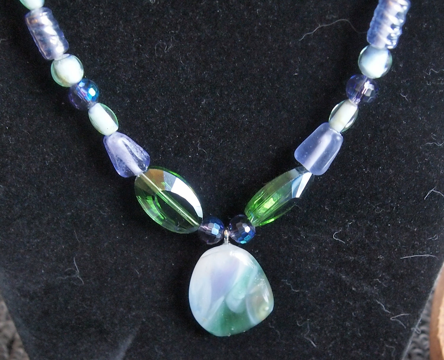 Glass Swirls 22.5" Necklace