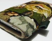 iphone 4 cover / iphone 4s Case / Sleeve / Vintage Flowered Fabric