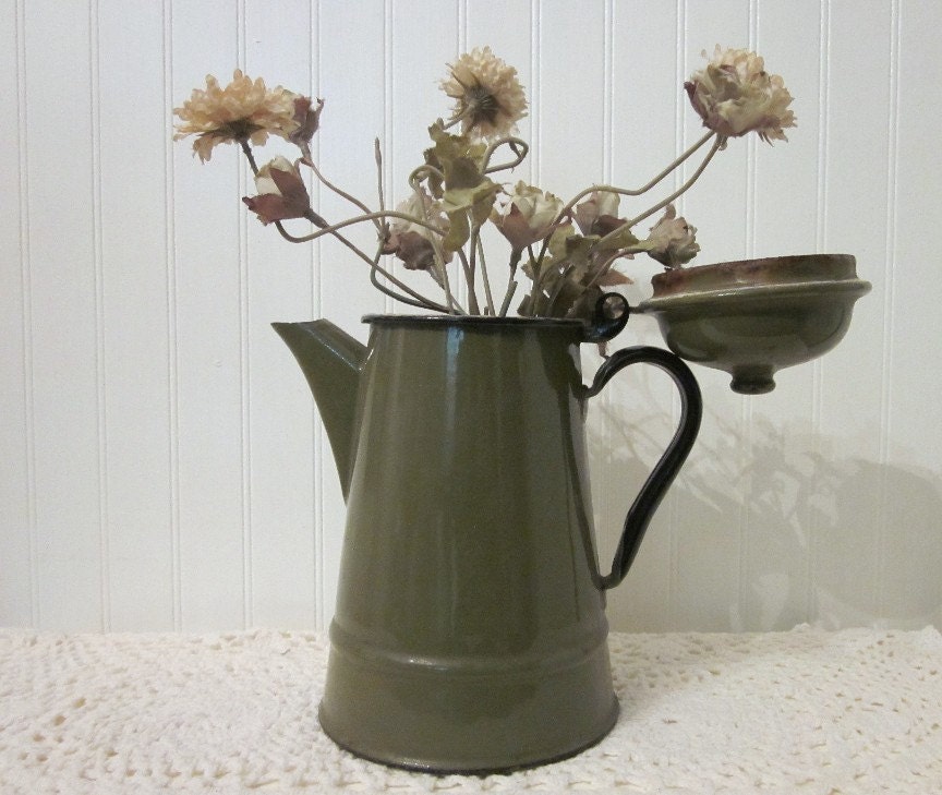 vintage Enamel Coffee Pot, avocado green . rustic flower vase. prairie farmhouse country kitchen decor. Enamelware coffeepot