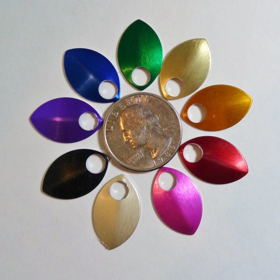 Custom Colors - Chainmaille Scale Flower Barrette (Small)