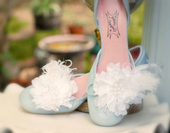 Shoe Clips White / Ivory / Beige / Red / Plum Flower Feathers & Pearls. Bride Bridal Sexy Sophisticated Elegant Glamourous, Hot Fashion Wear