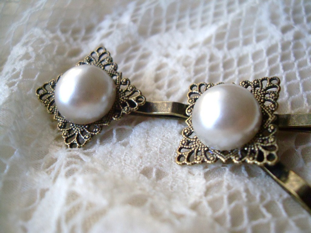 Vintage Style Pearl Bobby Pin, Square Filigree set of 2, Wedding, Bridal party, Bridesmaids hair pin, Baby Children, Flower girl hair pins