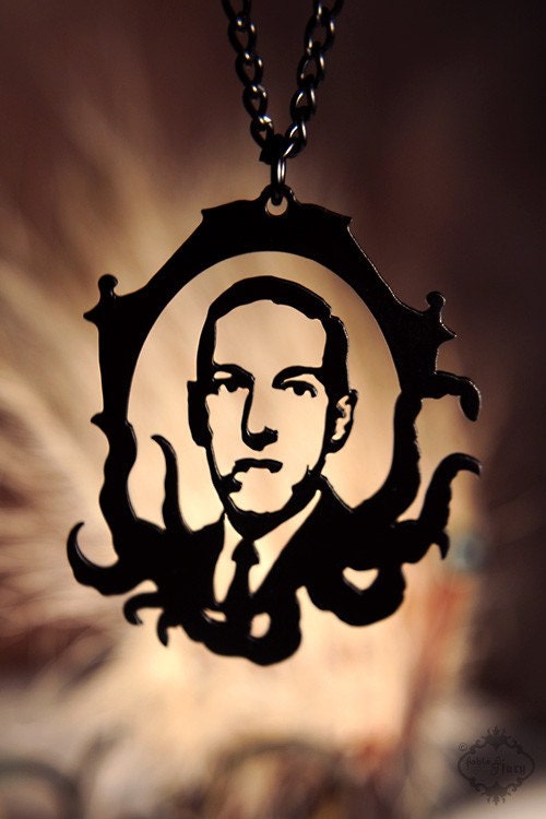 H.P. Lovecraft Cthulhu homage necklace in black stainless steel - horror science fiction sci fi geekery jewelry