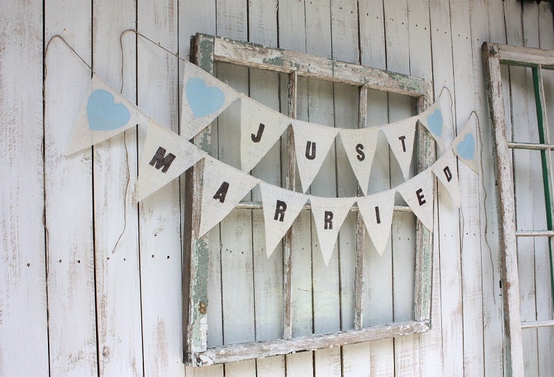 Just married banner with light blue hearts
