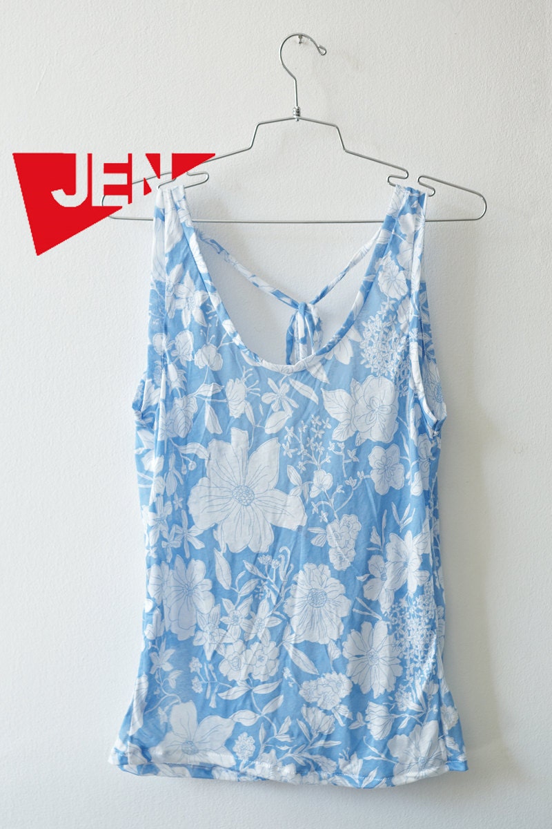SALE 50% Open back light floral blue shirt