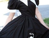 Witch Costume Halloween Witch Cute Salem Witch Dress Black with White Pointed Collar and Bow with Cat Applique  Womens Small