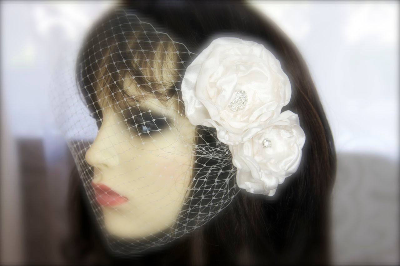 Birdcage Veil with Double Flower Fascinator, Birdcage Veil with 2 Flowers, Bandeau easy wear veil ivory, white, other colors French veil