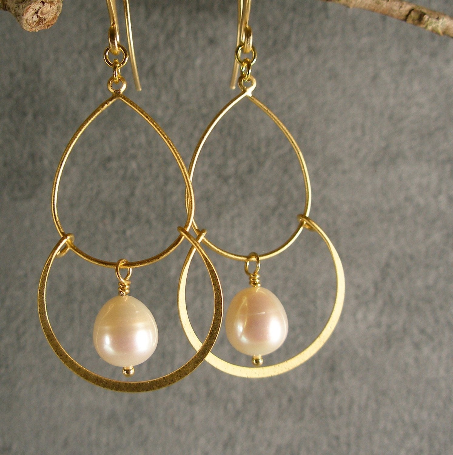 Gold Earrings, Pearl Chandelier Gold Bridesmaid Earrings, Bridal Earrings, Wedding Earrings, Pearl Earrings, Bridesmaid Gifts (4280)