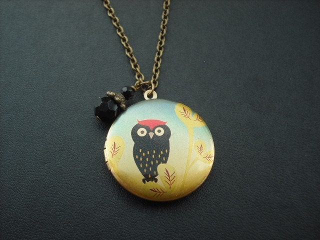red top little black owl locket