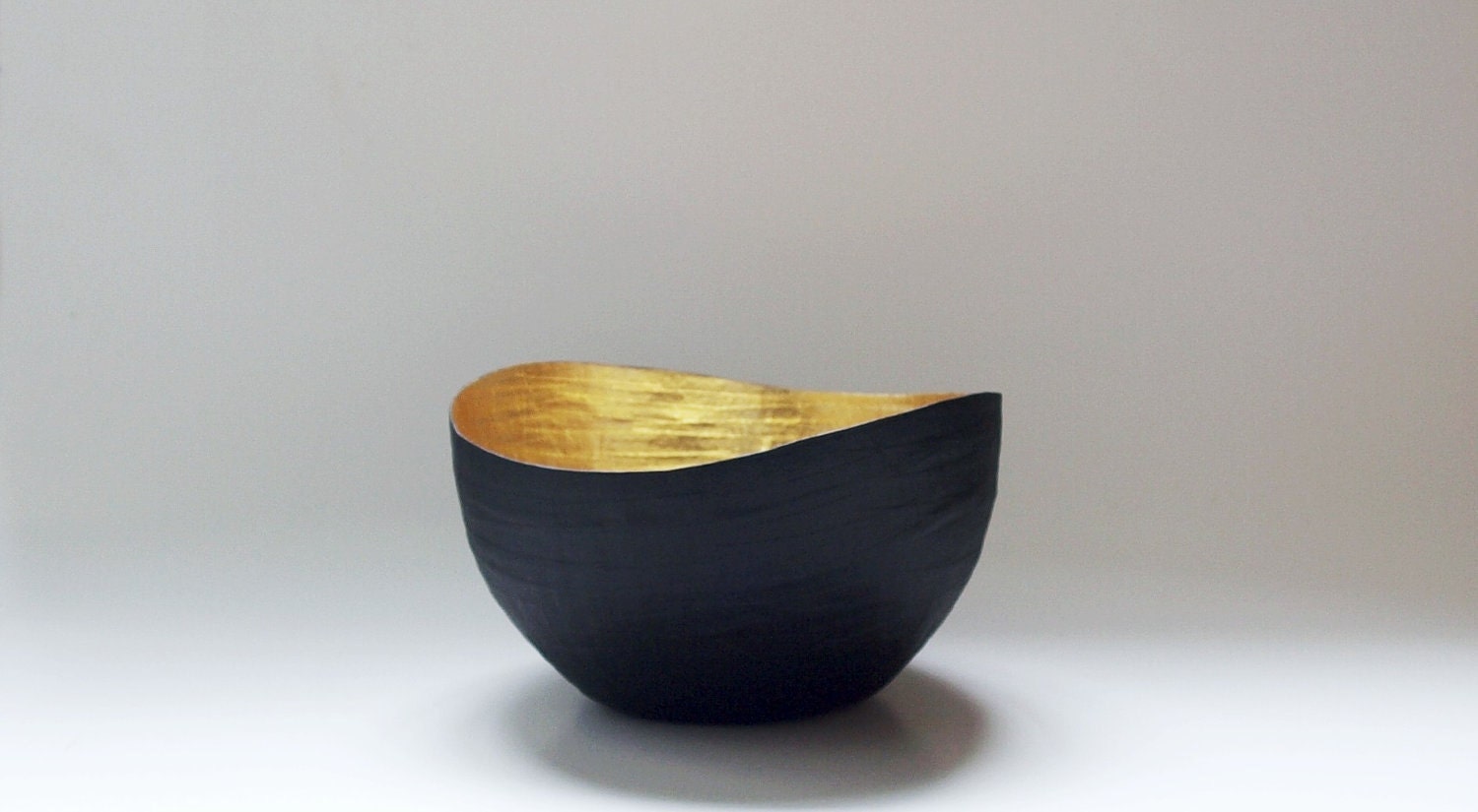 Paper Mache Vessel in Black and Gold - The Wavy - Made to order