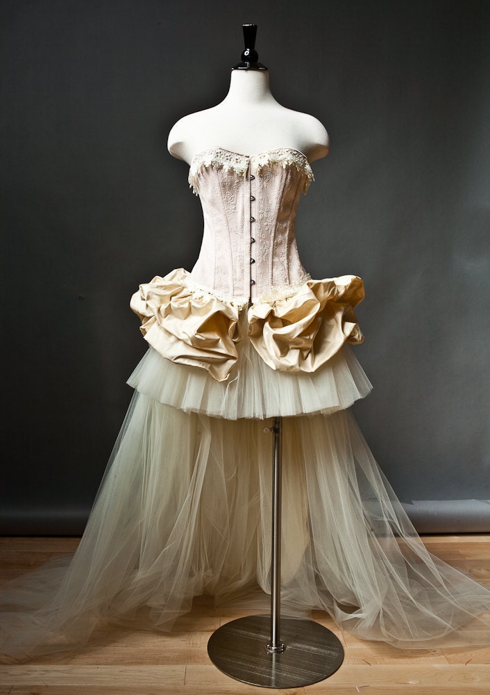 Size Small Peach and ivory Burlesque Corset wedding prom dress with train