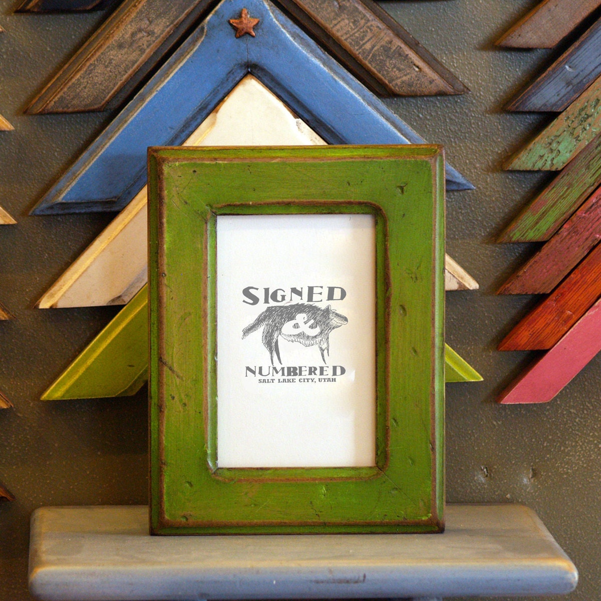 4x6 Picture Frame in Wide Double Cove Style with Super Vintage Green Pear Finish
