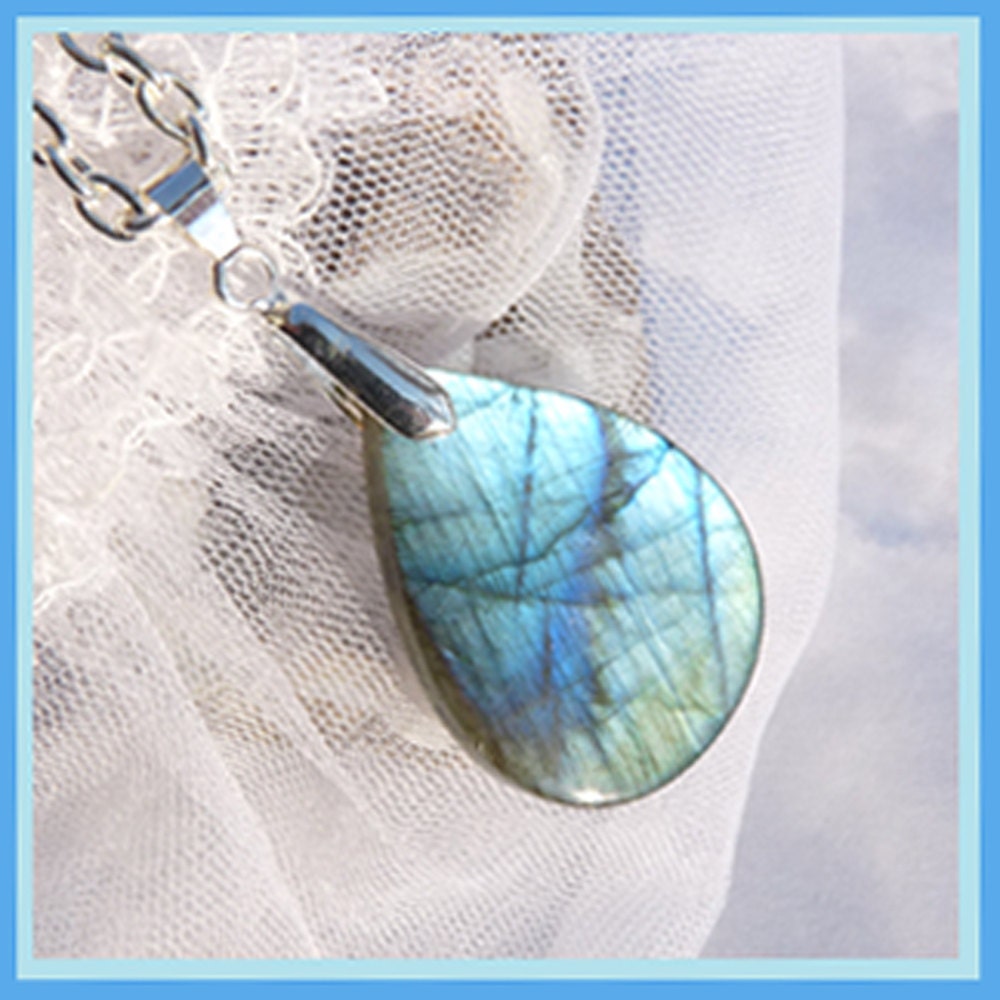 Labradorite- Flare Within- Necklace Beautiful Gift U 5282