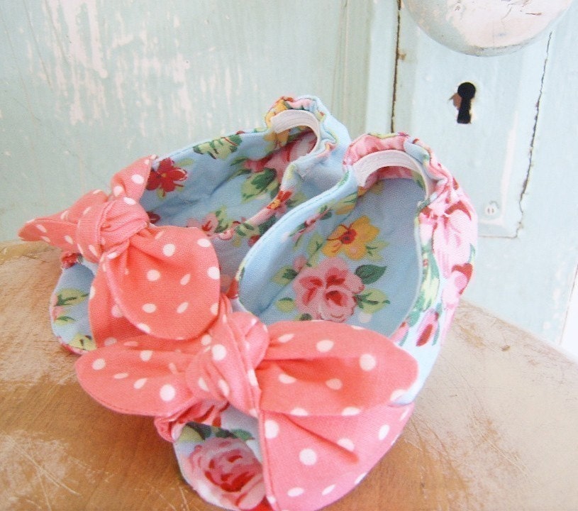 Baby Shoe Pattern - Open Toe Knotted Baby Bootie Size newborn to 2T