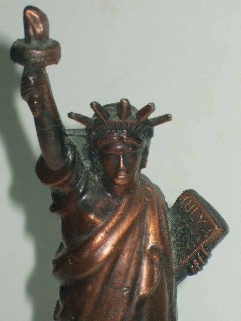 Vintage Statue of Liberty 1940s Souvenir by KatsVintageFinds