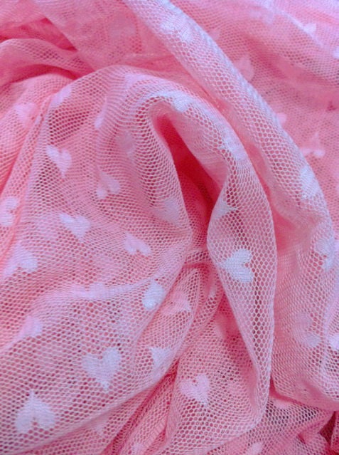 Fat Quarter Old Rose Heart Lace fabric 1/4 mtr.