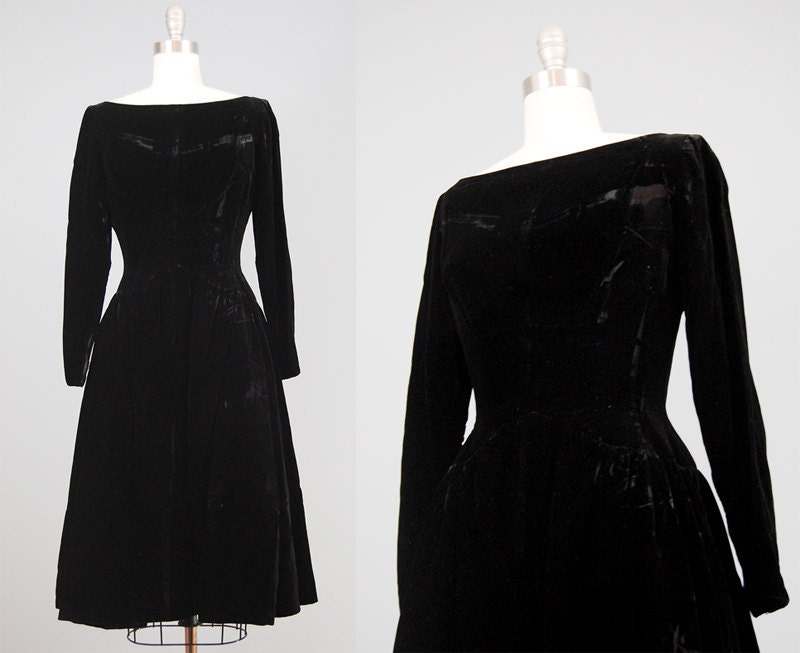1950s party dress / black velvet princess waist / small
