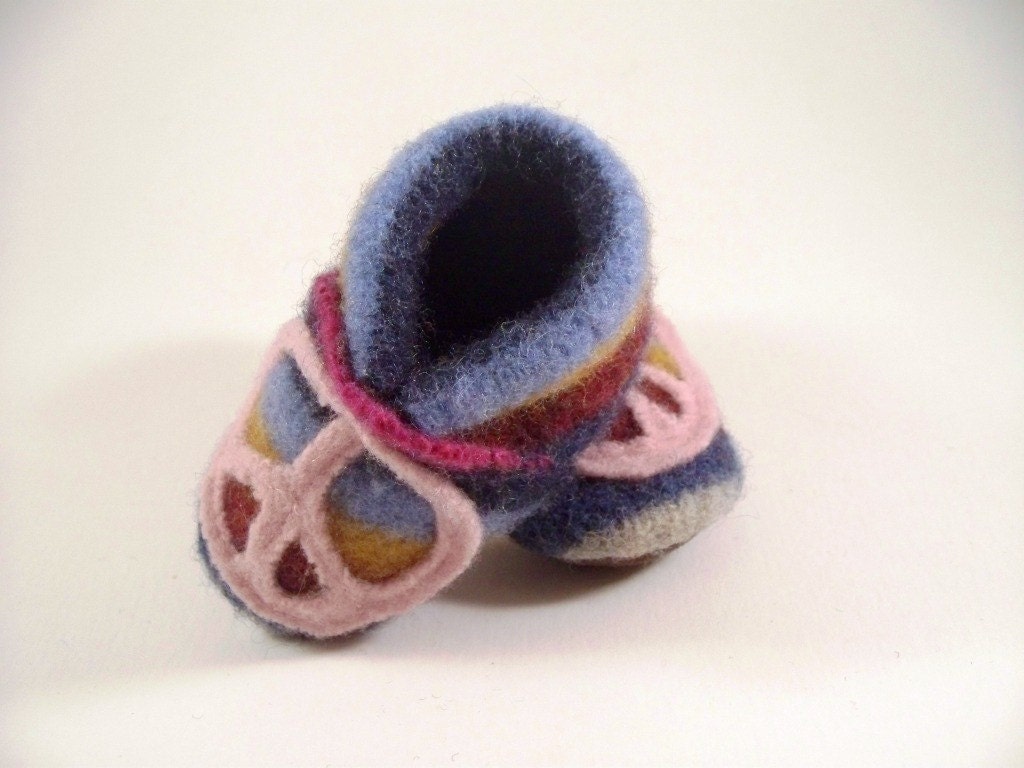 peace stripes footies size 0 to 6 months
