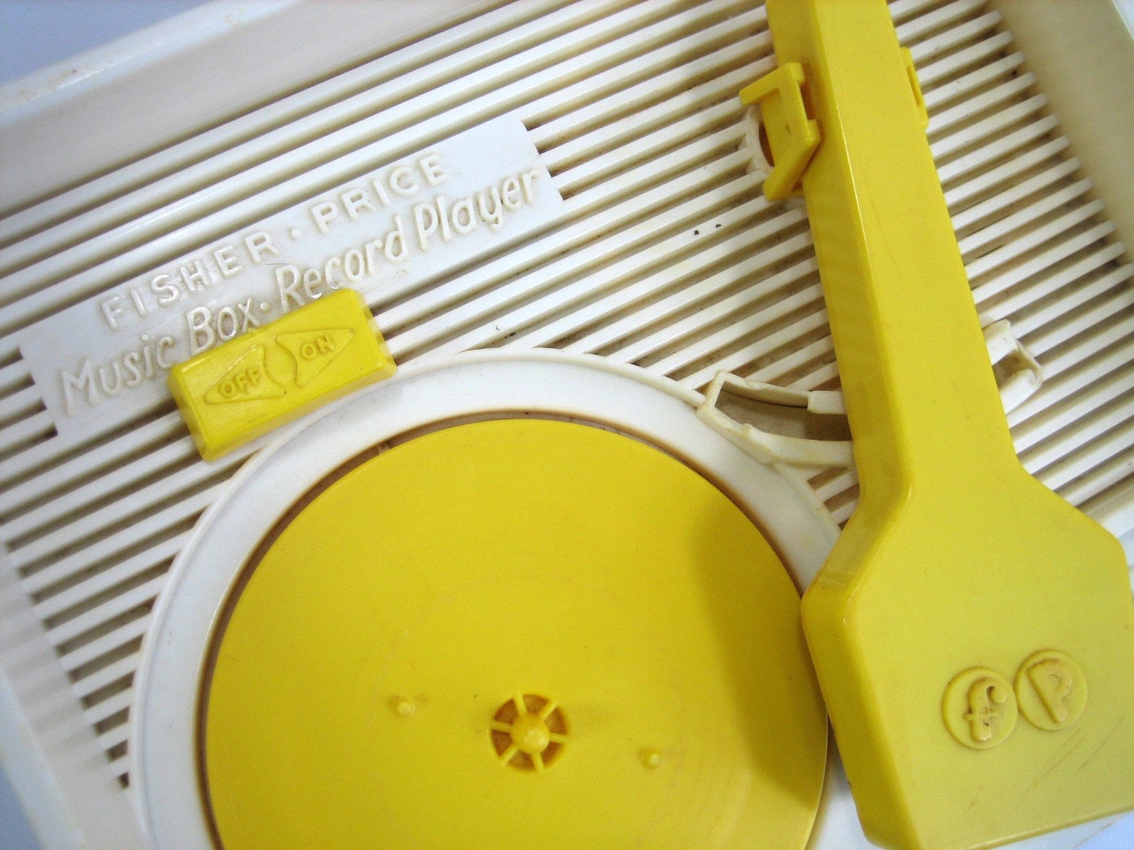 FISHER PRICE Music Box Record Player 1971