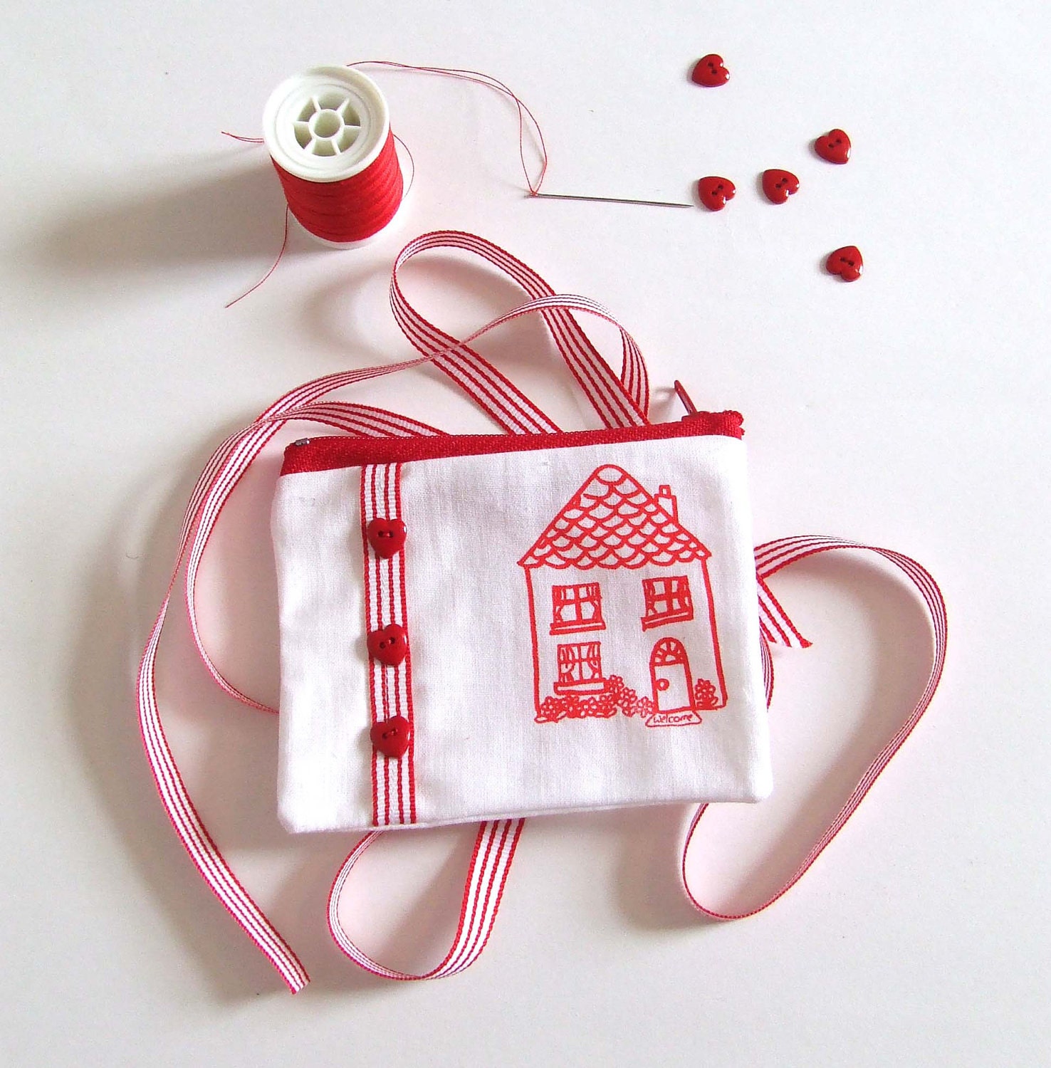 Zip Pouch Change Purse Country Cottage House in Red and White