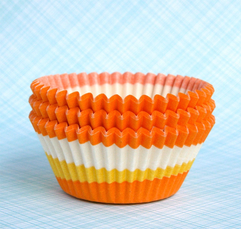 Yellow Swirl Cupcake Liners (45) Il_170x135
