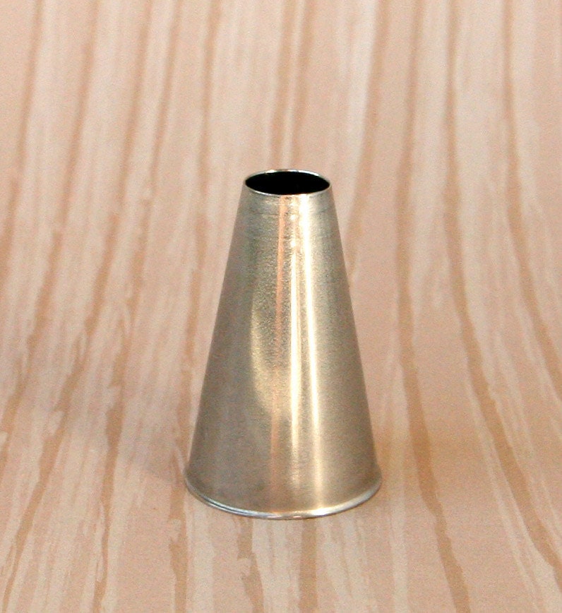 Round Pastry Tip - MINI size for Decorating Mini Cupcakes