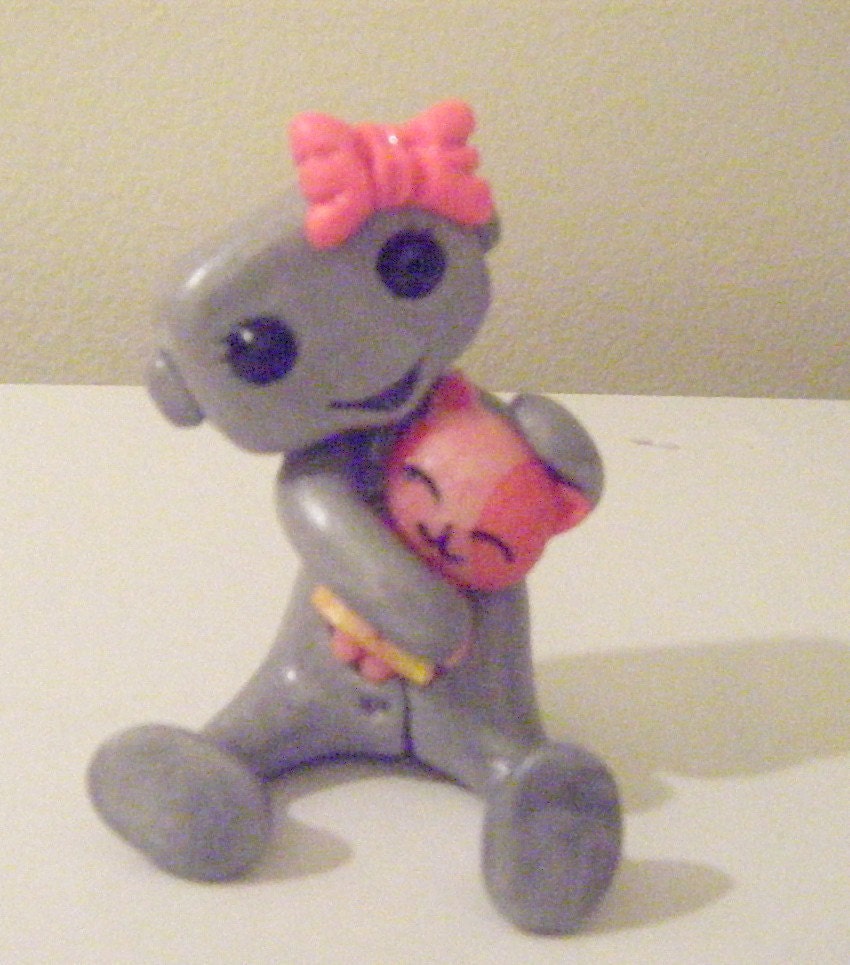 Robot & Her Pet Kitten