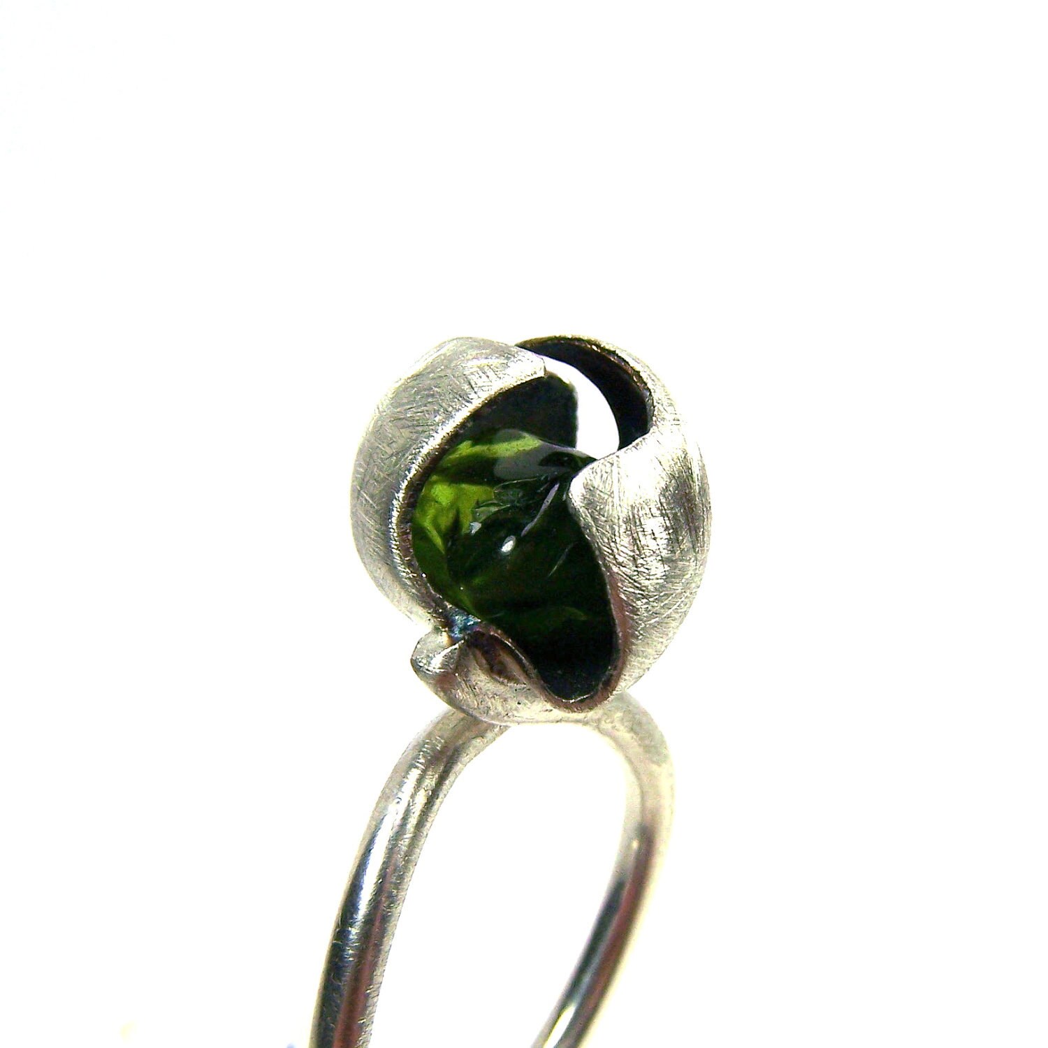 Modern Silver Seed Pod Peridot Ring - Peridot Pod