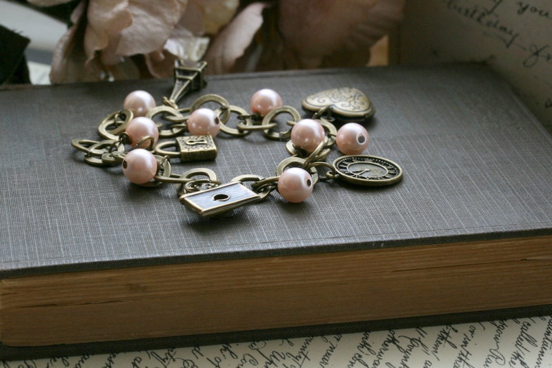 Charm Bracelet, Vintage Style Charm Bracelet, Travel, Paris ,  Antiqued Brass, Eiffel Tower, Camera, Locket - Romantic Paris