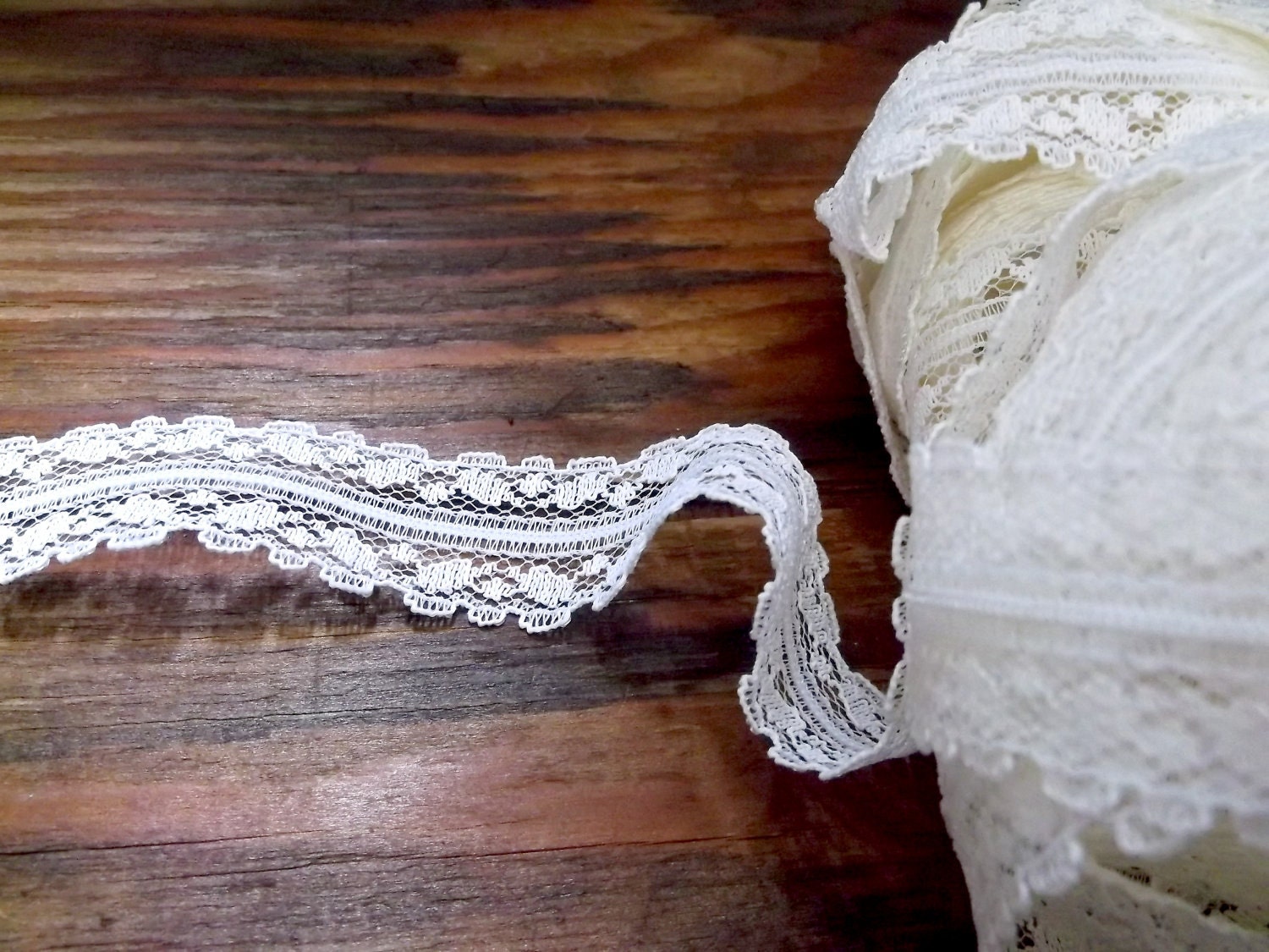 Vintage Ivory Lace Trim . . . over 11 yards X 7/8 inch