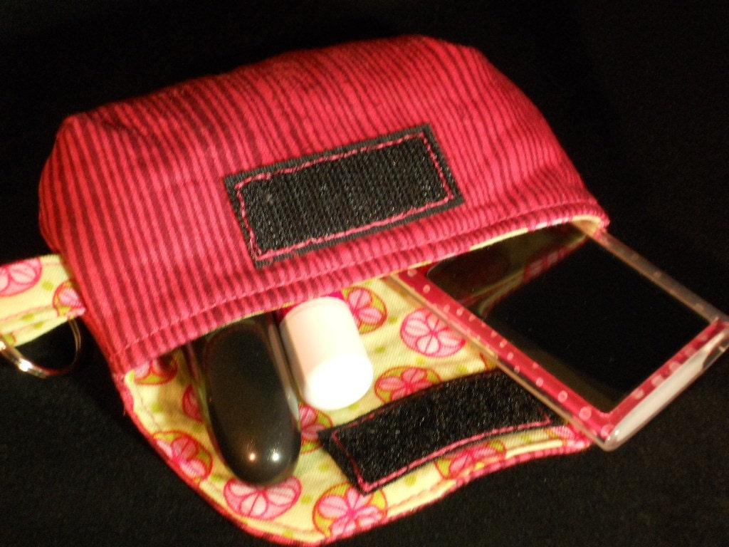 Fuchsia Faux Bois Key Chain Clutch