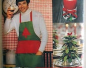 Butterick 5092 Sewing Pattern Christmas Apron, Placemats, Napkins, Pillow UNCUT