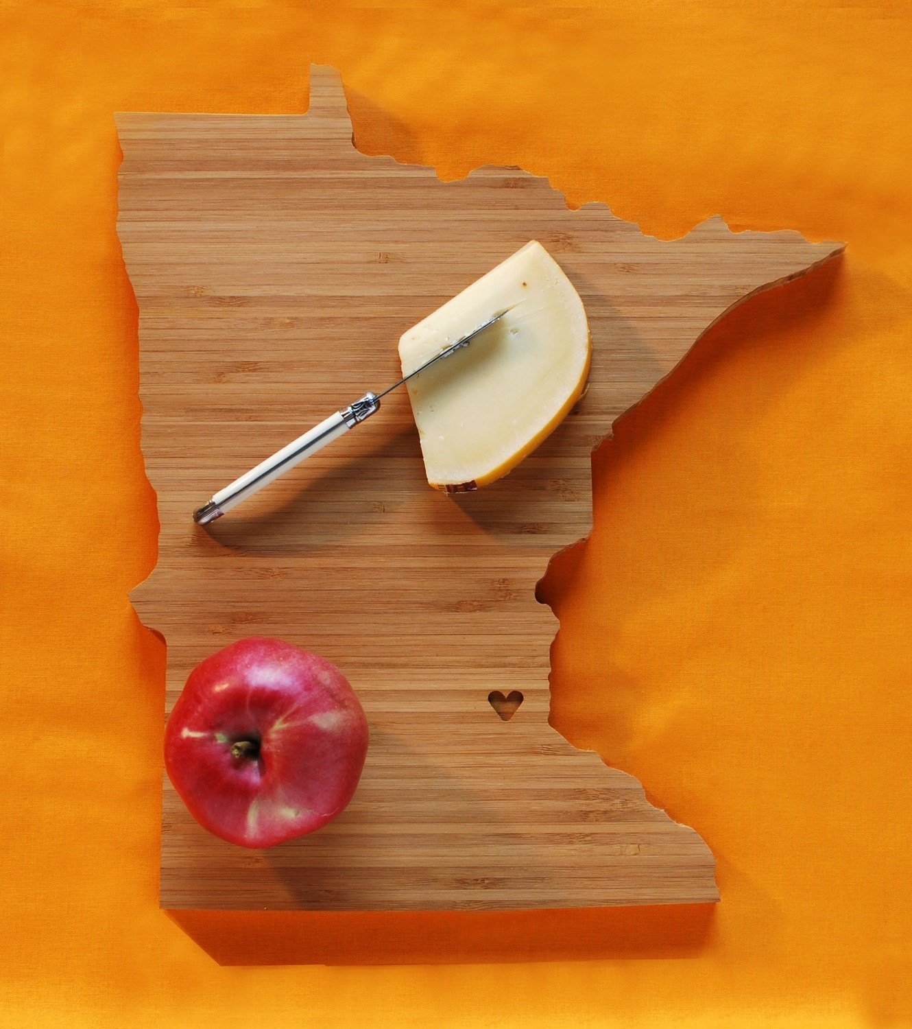 AHeirloom's Minnesota State Cutting Board