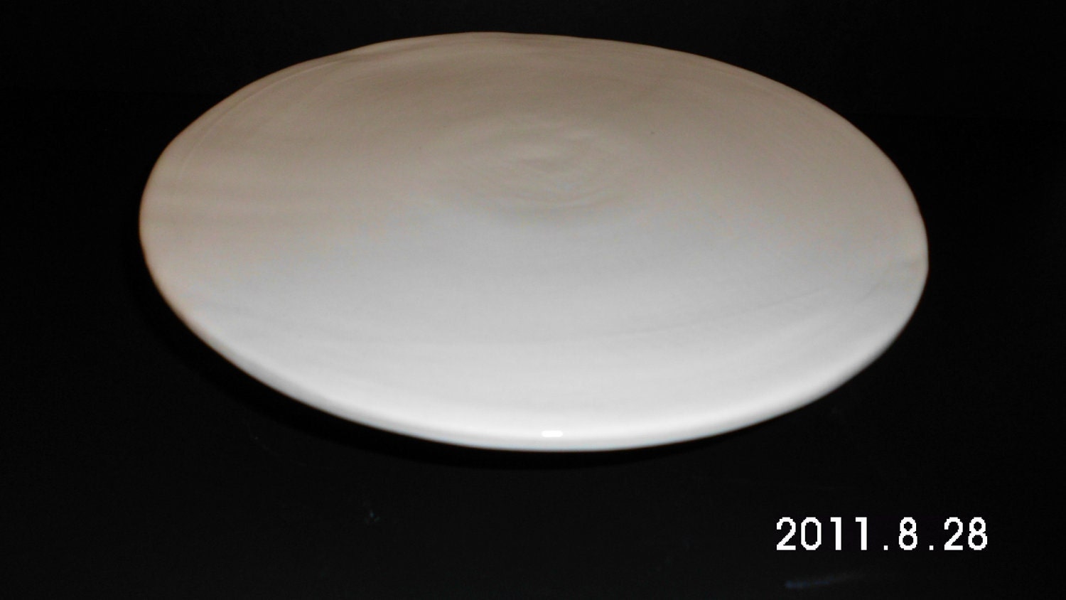 Elegant White Cake Plate