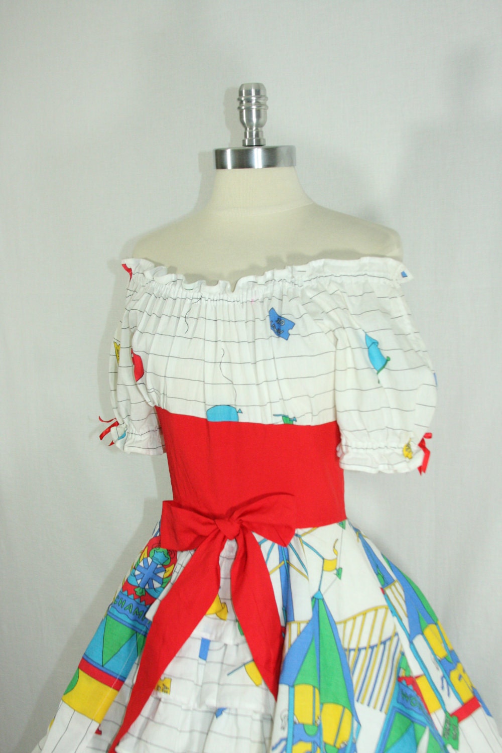 1970's Vintage Dress - NOVELTY PRINT  Cotton CAROUSEL Party Frock
