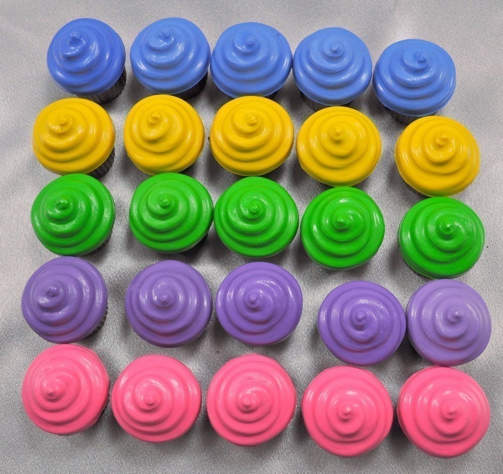 Recycled Crayons Cupcake Shaped - Set of 25.