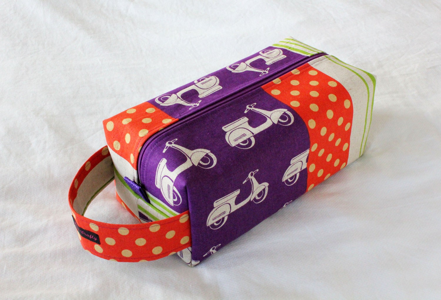 LARGE Sweater-sized Project Zippered Box Bag - Echino Scooters