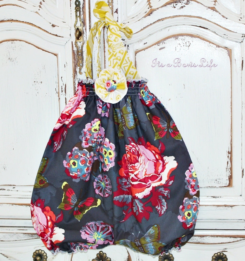 Spring and Summer Toddler and baby Romper in....London ....Sizes 3 months thru 4T